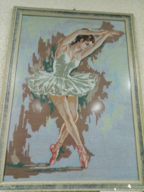 Cross-stitch Ballet dancer
