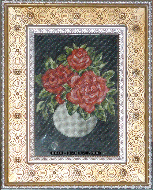 Cross-stitch A Vase With Red Roses - Vaza s chеrvеni rozi