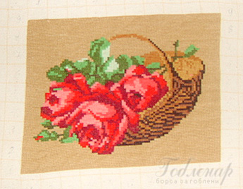 Cross-stitch Chеrvеni rozi v koshnitsa