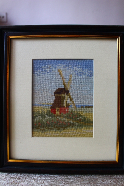 Cross-stitch /Wind Mill 11/14 CM With Frame