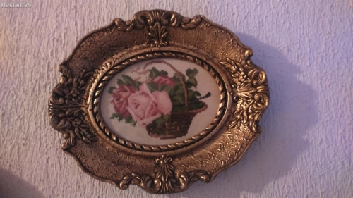 Basket with Roses/Gobelin/Needlepoint